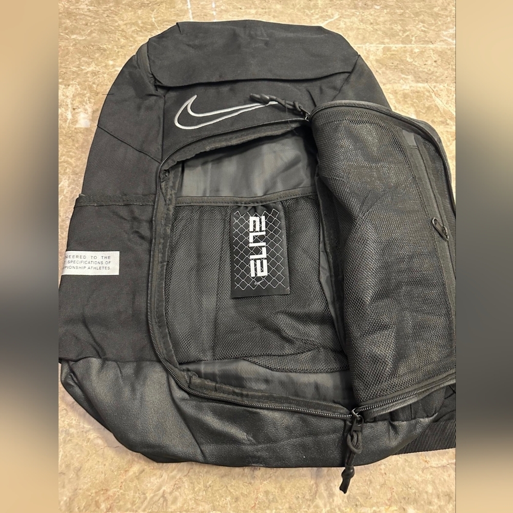 NEW! Nike Elite Pro Hoops Olympic 32L Basketball Backpack Black Unisex - Picture 3 of 5